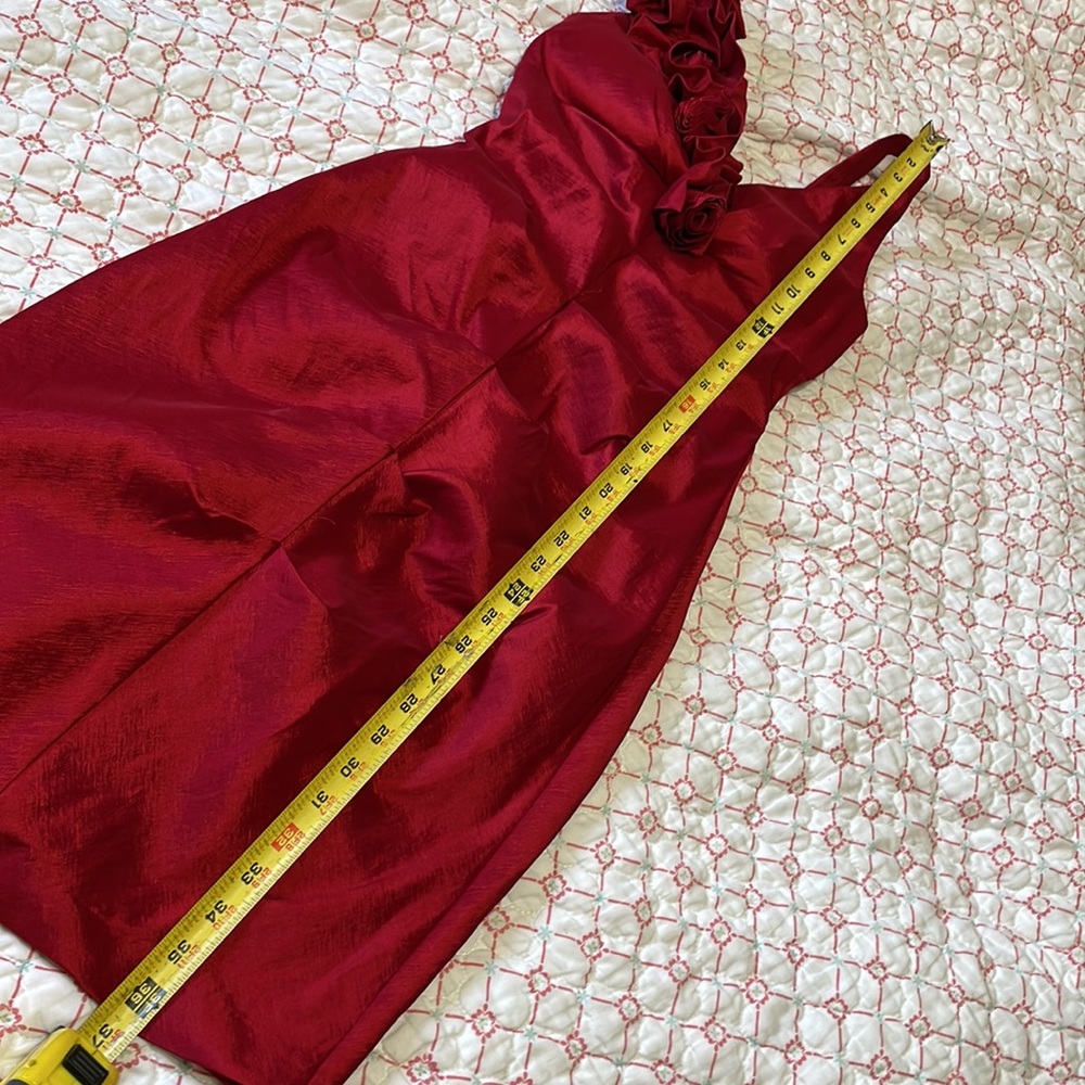 Xscape satin ruched column dress with Rosette - Picture 8 of 11